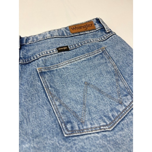 Wrangler Women's Mid Rise Vintage Denim Shorts Size 14 NWOT - Picture 12 of 13